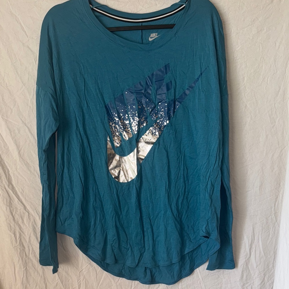 Nike Women's Blue Long Sleeve Tee